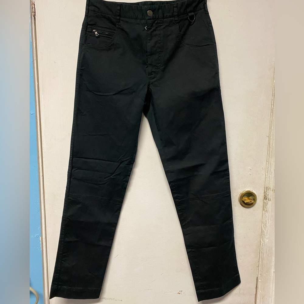 Prada - Picture 3 of 15